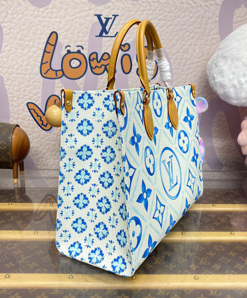 Louis Vuitton OnTheGo MM M11262 Blue